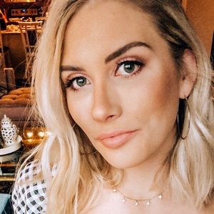 Meet your Posher, Ashton